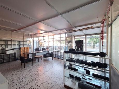 Store 329 sqm for sale