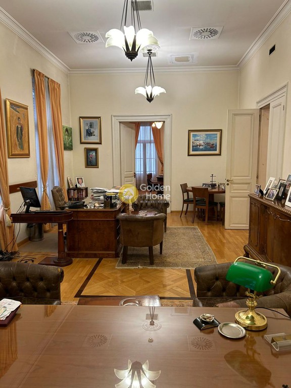 Επιχειρηματικό κτίριο 1.280 τ.μ. προς πώληση, Εξάρχεια