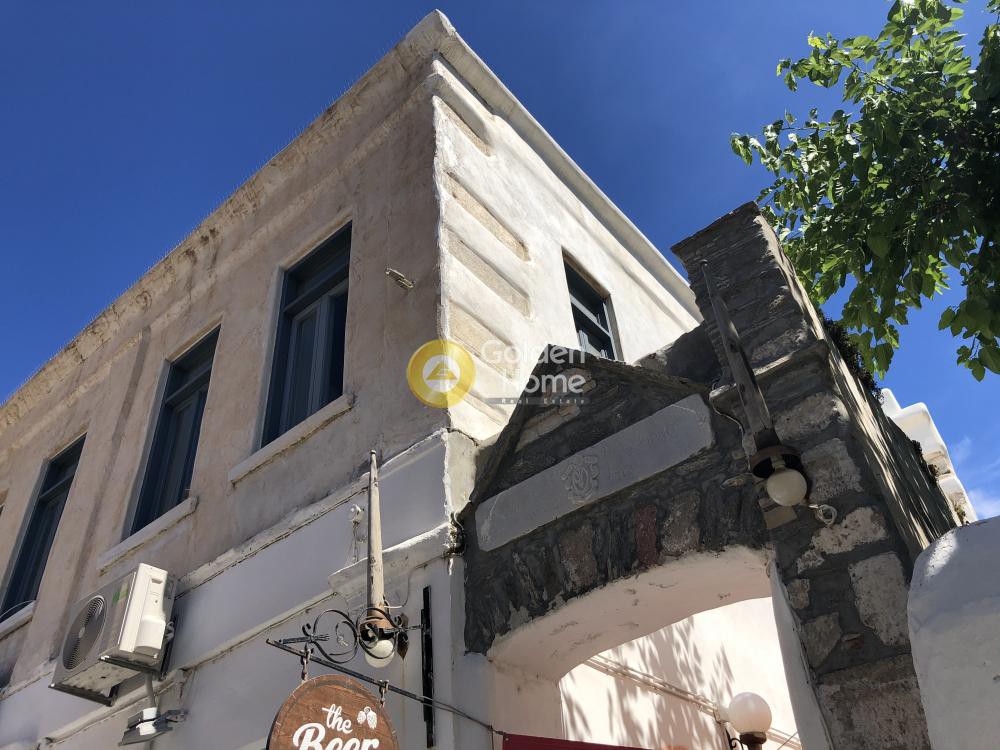 Κτίριο 360 τ.μ. προς πώληση, Παροικιά