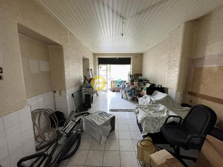 Κατάστημα 60τ.μ. για ενοικίαση-Κορυδαλλός » Πλατεία μέμου