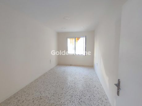 Office 18sqm for rent-Kentro » Platia Kanigos