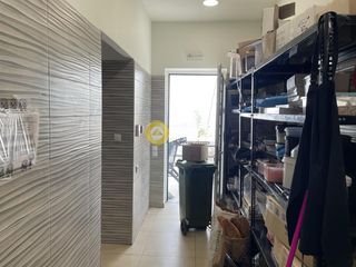 Επιχειρηματικό κτίριο 690 τ.μ. για πώληση