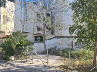 Land plot 135 sqm for sale