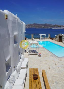 Detached home 470sqm for rent-Mykonos » Mpaos