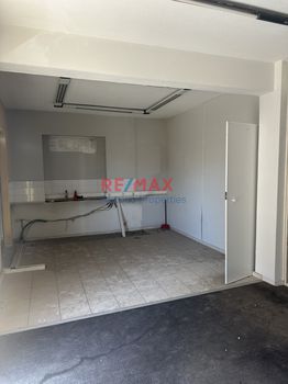 Επιχειρηματικό κτίριο 243 τ.μ. για πώληση