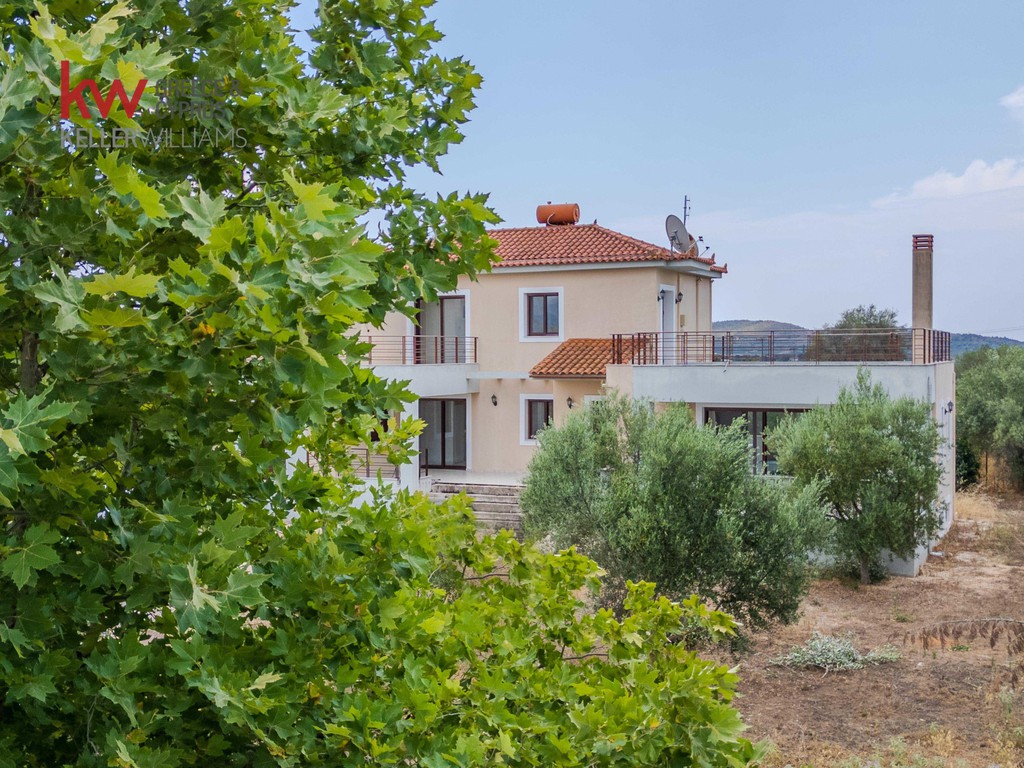 Μονοκατοικία 305 τ.μ. προς πώληση, Άγιος Αδριανός