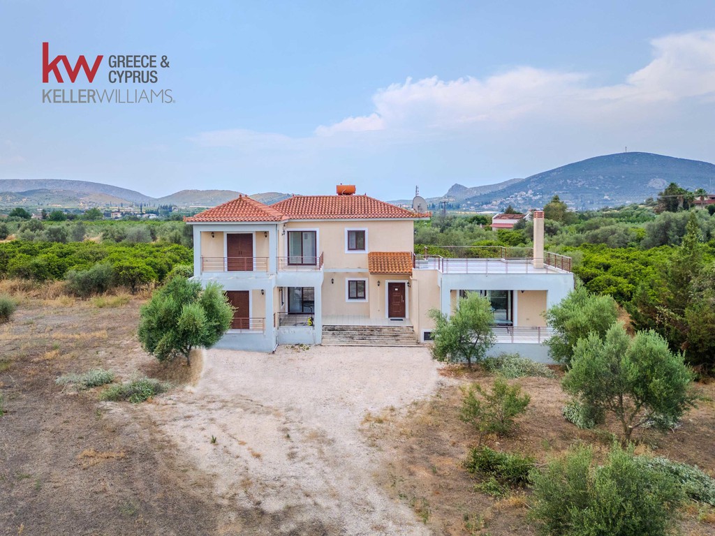 Μονοκατοικία 305 τ.μ. προς πώληση, Άγιος Αδριανός
