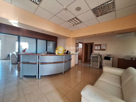 Building 2.800 sqm for sale