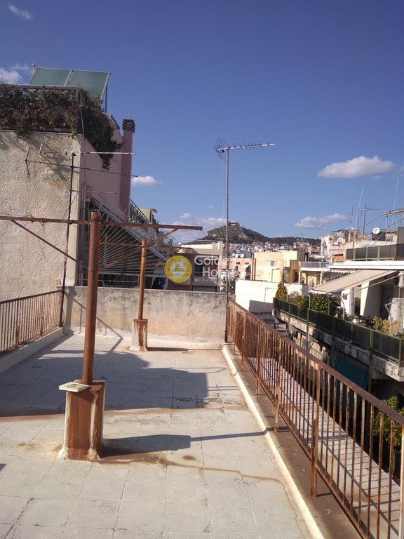 Κτίριο 690 τ.μ. προς πώληση, Βαρνάβα