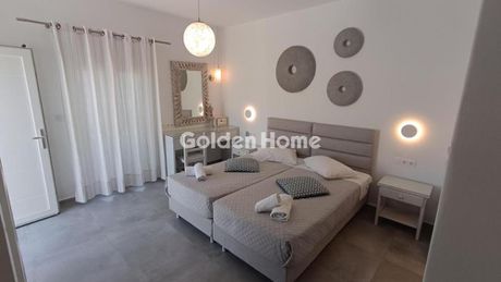 Hotel 195sqm for rent-Paros » Paroikia