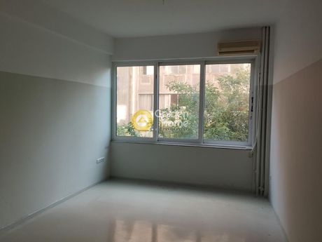 Γραφείο 136τ.μ. για πώληση-Κέντρο » Πλατεία βάθης