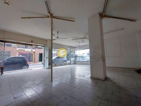 Store 135sqm for sale-Paiania » Center