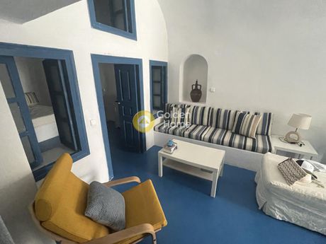 Detached home 50sqm for rent-Santorini » Thira