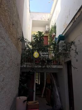 Οικόπεδο 137τ.μ. για πώληση-Κορυδαλλός » Πλατεία μέμου