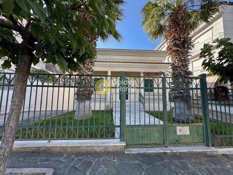 Building 410sqm for sale-Voula » Center