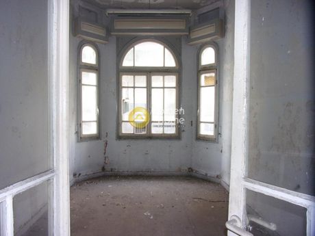 Building 700sqm for sale-Lefkos Pirgos