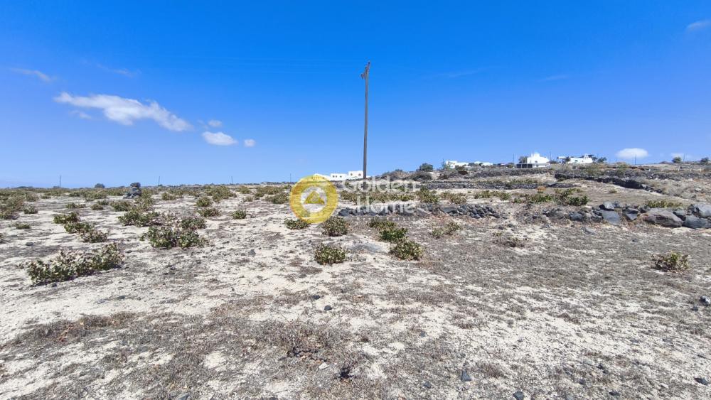 Οικόπεδο 4.285 τ.μ. προς πώληση, Θήρα