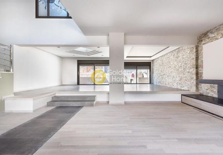 Maisonette 650sqm for sale-Siteia » Petras