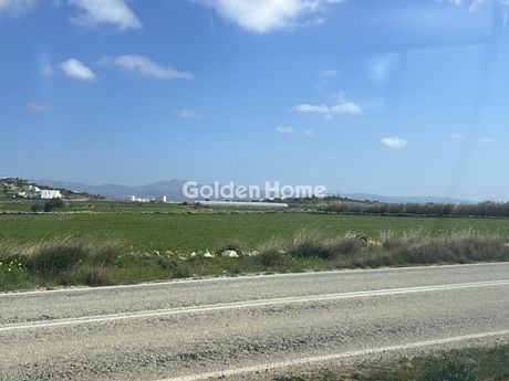 Parcel 14.468sqm for sale-Paros » Isterni