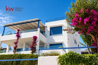 Βίλλα 300 τ.μ. προς πώληση