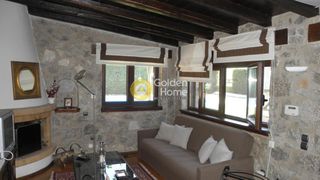 Συγκρότημα διαμερισμάτων 200 τ.μ. για πώληση, Φωκίδα, Παρνασσός-thumb-8