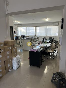 Επιχειρηματικό κτίριο 445τ.μ. για πώληση-Κερατσίνι » Ανάσταση