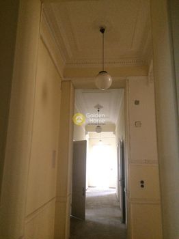 Business bulding 1.000 sqm for sale