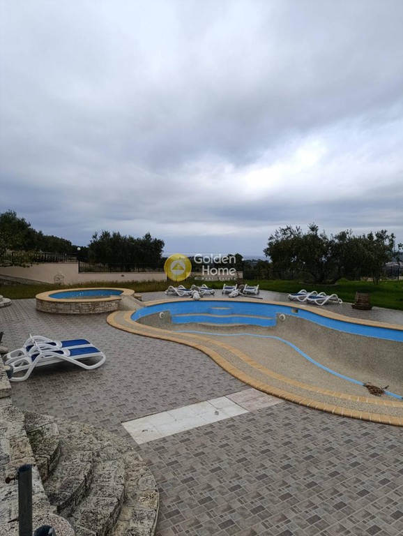 Κτίριο 315 τ.μ. προς πώληση, Καλάνδρα