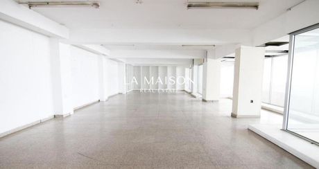 Business bulding 1.830sqm for sale-