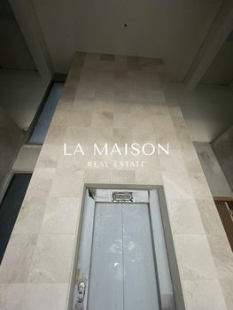 Business bulding 1.222sqm for sale-