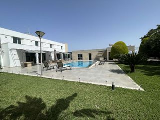 Μονοκατοικία 460 τ.μ. για ενοικίαση, Λευκωσία-thumb-1