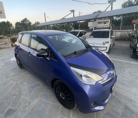 Toyota Verso-S 2014-thumb-1