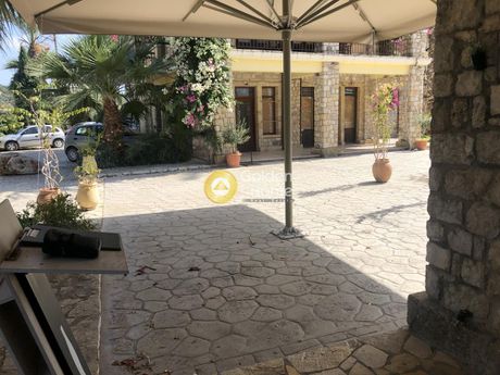 Business 65sqm for sale-Pilos » Gialova