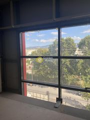Επιχειρηματικό κτίριο 15.000 τ.μ. προς πώληση