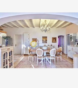 Business bulding 530sqm for sale-Paros » Pounta