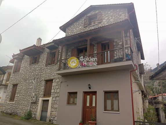 Επιχειρηματικό κτίριο 330 τ.μ. για πώληση, Φωκίδα, Παρνασσός