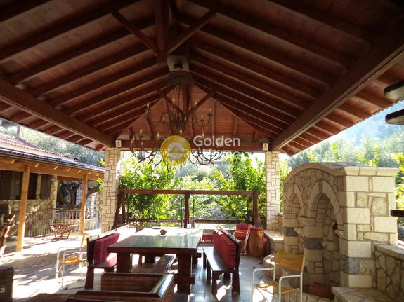 Apartment complex 900 sqm for sale, Achaia, Diakopto