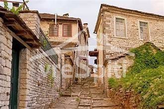 Business bulding 330sqm for sale-Kentriko Zagori