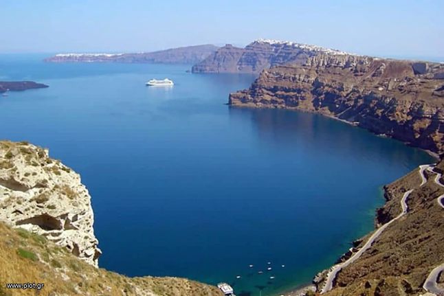 Οικόπεδο 2.500 τ.μ. για πώληση, Κυκλάδες, Σαντορίνη