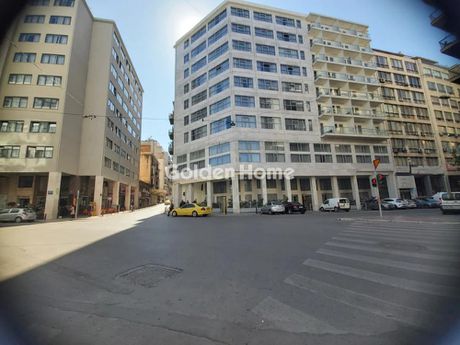 Επιχειρηματικό κτίριο 2.100τ.μ. για πώληση-Κέντρο » Πλατεία βάθης