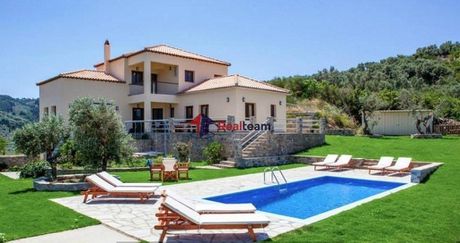 Villa 300sqm for sale-Skopelos