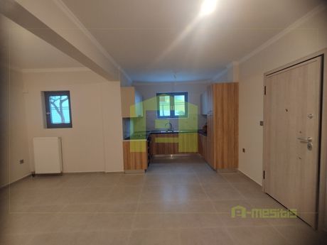 Apartment 75sqm for rent-Rio » Aktaio