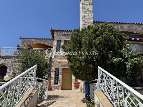 Villa 245sqm for sale-Eretria » Center