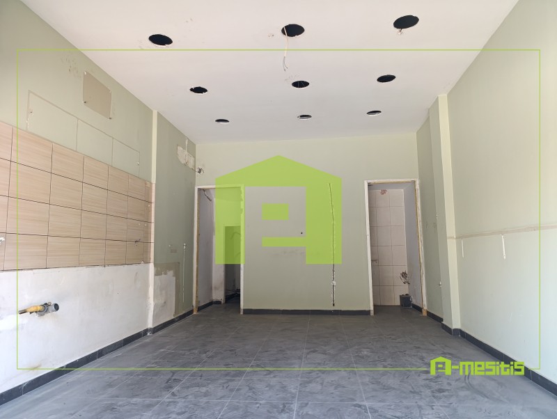 Κατάστημα 58 τ.μ. προς πώληση, Ζαρουχλέικα