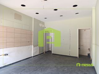 Κατάστημα 58 τ.μ. προς πώληση, Ζαρουχλέικα-thumb-2