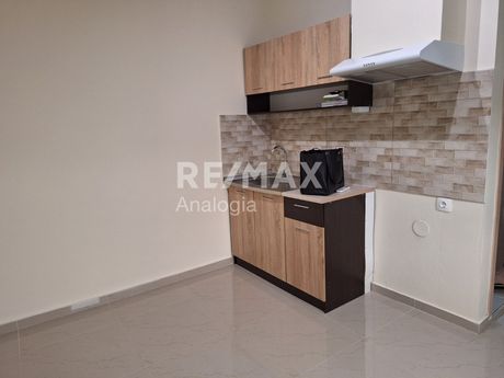 Studio 33sqm for rent-Polichni » Meteora