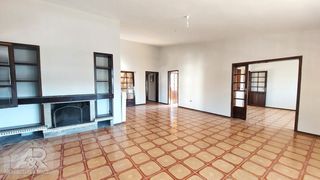 Apartment 180 sqm for rent