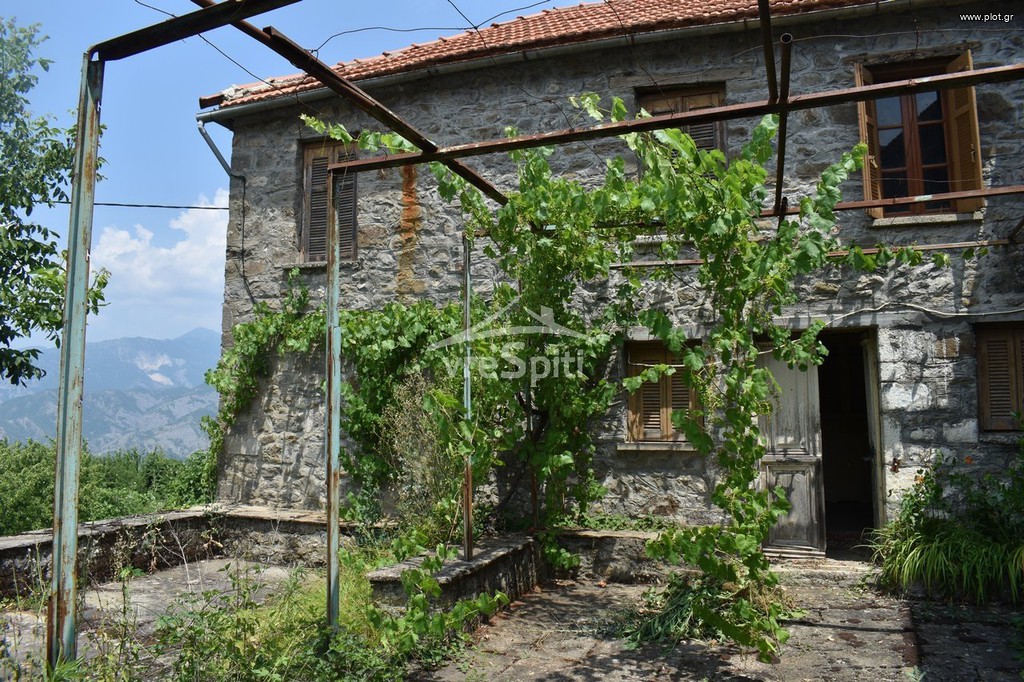 Μονοκατοικία 250 τ.μ. προς πώληση, Κόνιτσα