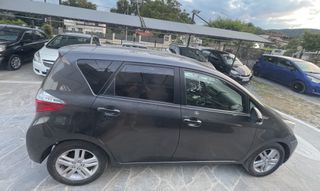 Toyota Verso-S 2014-thumb-2