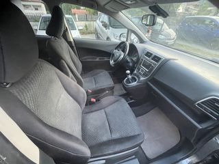 Toyota Verso-S 2014-thumb-9